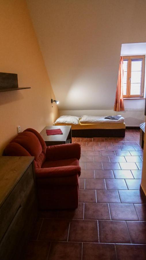 Penzion Na Hradbach Louny Eksteriør billede